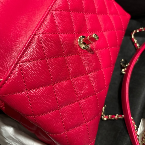 CHANEL 21K Small Raspberry Pink Lizard Embossed Coco Handle - Picture 5 of 9